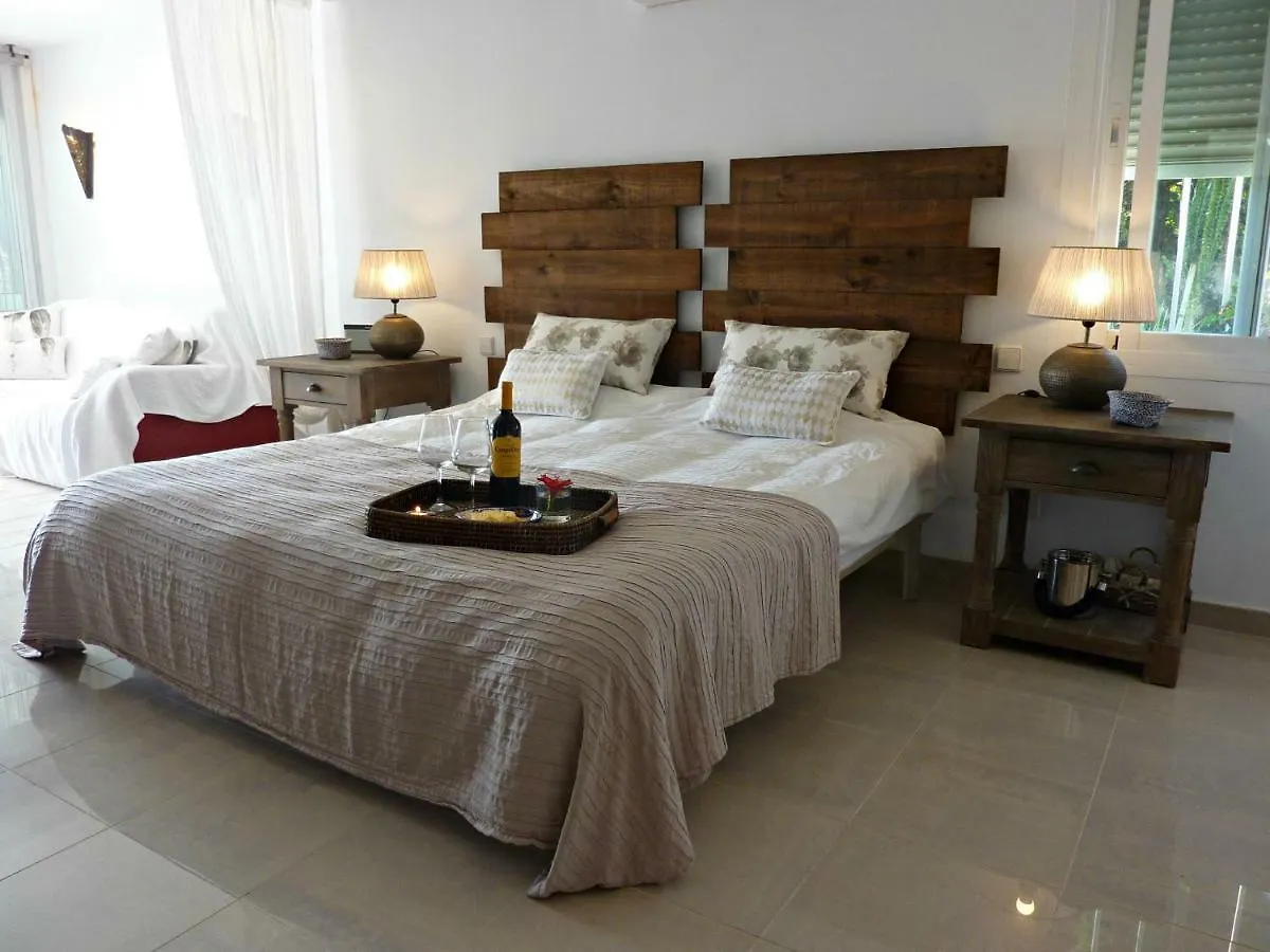 Villa Breeze Boutique Guest Rooms, Marbella 4*,