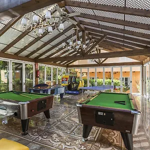 Apartahotel Mijas Costa Oasis By Grangefield Oasis Club, Sitio de Calahonda